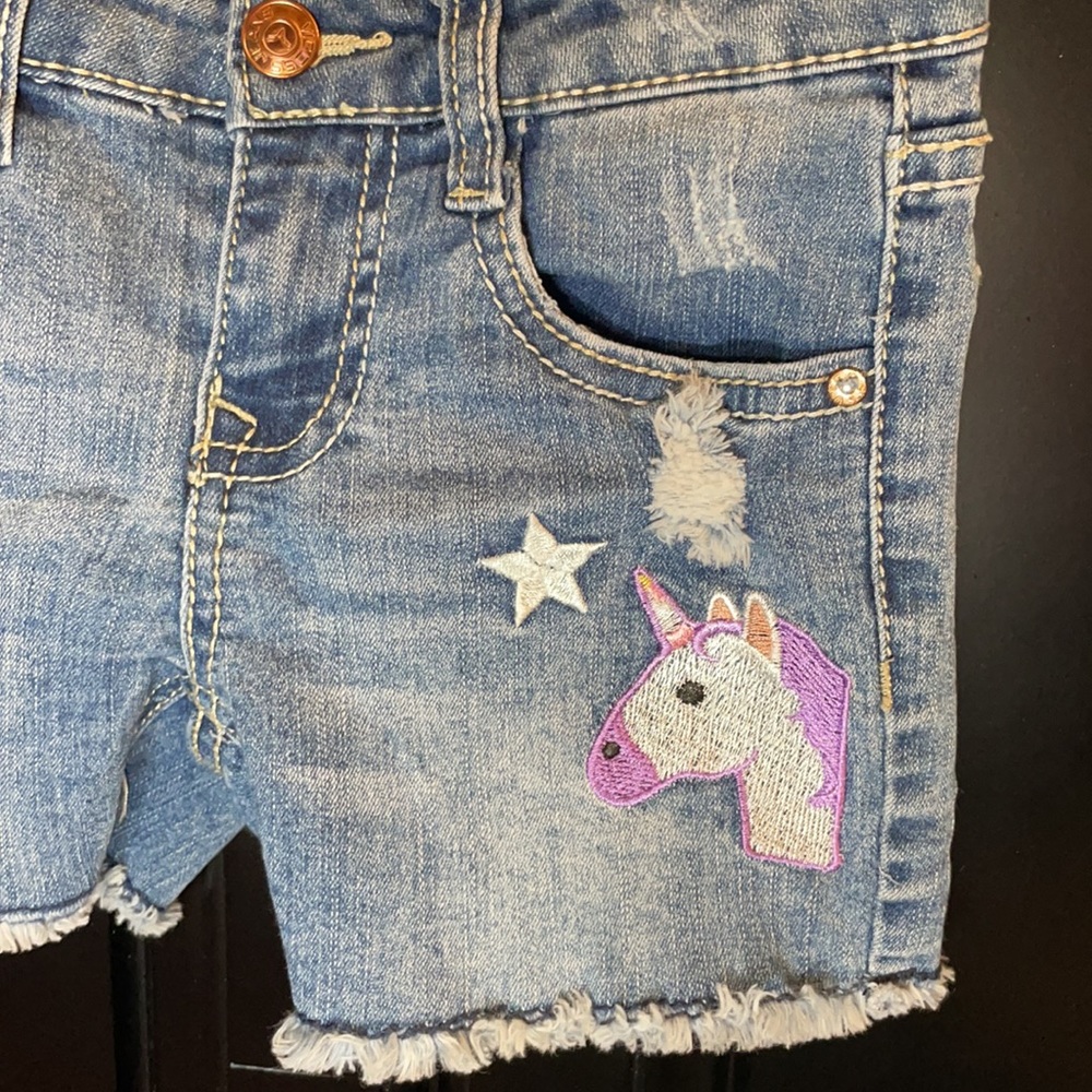 Vigoss Girls Unicorn Frayed Denim Shorts NWOT - Picture 4 of 6